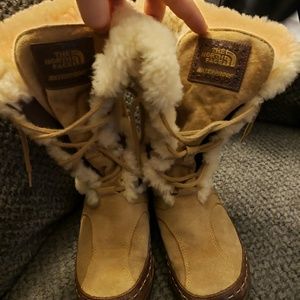 North face Women’s Suede PrimaLoft 200 Boots